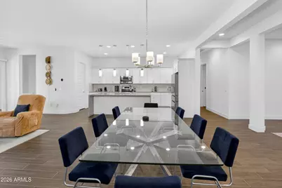 939 E Paseo Way, Phoenix, AZ 85042 - Photo 9