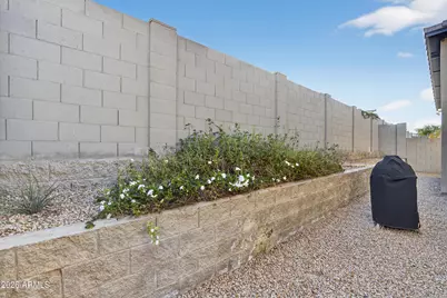 939 E Paseo Way, Phoenix, AZ 85042 - Photo 59