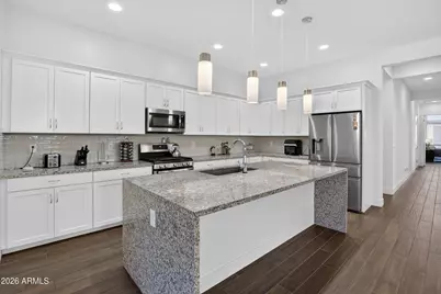 939 E Paseo Way, Phoenix, AZ 85042 - Photo 17