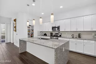 939 E Paseo Way, Phoenix, AZ 85042 - Photo 15