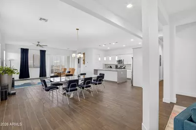 939 E Paseo Way, Phoenix, AZ 85042 - Photo 7