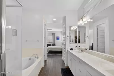 939 E Paseo Way, Phoenix, AZ 85042 - Photo 35