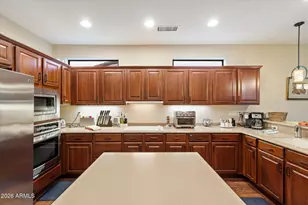 16418 W Desert Lily Dr, Surprise, AZ 85387 - Photo 13