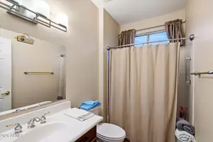 16418 W Desert Lily Dr, Surprise, AZ 85387 - Photo 25