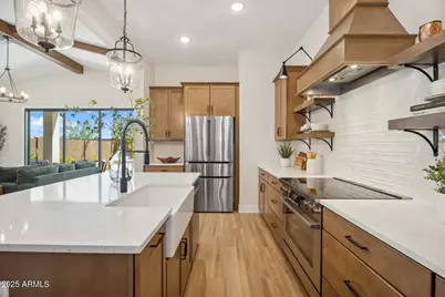 42072 N Tiger Way, San Tan Valley, AZ 85140 - Photo 3