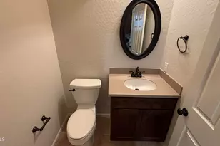 42424 N Gavilan Peak Pkwy, Anthem, AZ 85086 - Photo 15