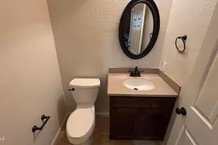 42424 N Gavilan Peak Pkwy, Anthem, AZ 85086 - Photo 15