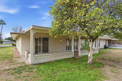 10010 W Manzanita Drive, Sun City, AZ 85373 - Photo 5