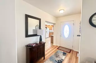 725 S Emerald Dr, Apache Junction, AZ 85119 - Photo 17