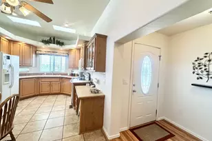 725 S Emerald Dr, Apache Junction, AZ 85119 - Photo 37