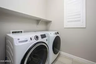 824 E Monte Wy, Phoenix, AZ 85042 - Photo 19