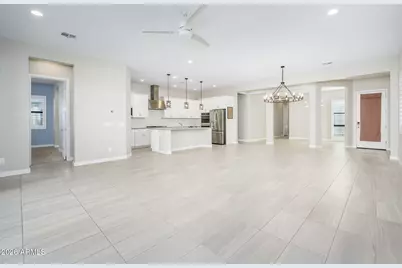 824 E Monte Way, Phoenix, AZ 85042 - Photo 9