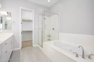 824 E Monte Wy, Phoenix, AZ 85042 - Photo 15