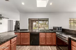 612 W Gleneagles Dr, Phoenix, AZ 85023 - Photo 21