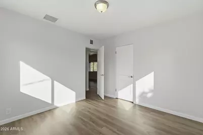 2221 E Osborn Road, Phoenix, AZ 85016 - Photo 15