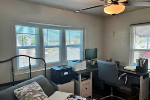 12817 N 19th Pl, Phoenix, AZ 85022 - Photo 9