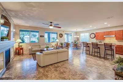 192 W Hackberry Avenue, San Tan Valley, AZ 85140 - Photo 5