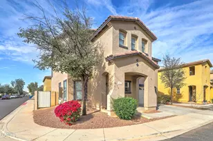 802 N 111th Dr, Avondale, AZ 85323 - Photo 3