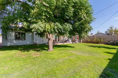 8151 W Clarendon Avenue, Phoenix, AZ 85033 - Photo 29