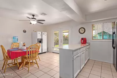 8151 W Clarendon Avenue, Phoenix, AZ 85033 - Photo 7