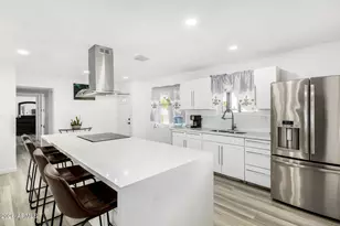 1561 W 5th St, Mesa, AZ 85201 - Photo 5