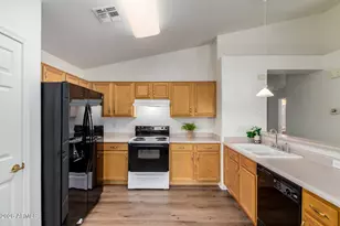 9251 W Cinnabar Ave, Peoria, AZ 85345 - Photo 11