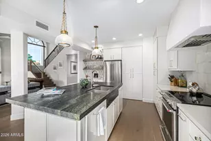 10215 N 100th Pl, Scottsdale, AZ 85258 - Photo 15