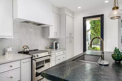 10215 N 100th Place, Scottsdale, AZ 85258 - Photo 21