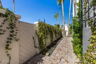 10215 N 100th Pl, Scottsdale, AZ 85258 - Photo 43