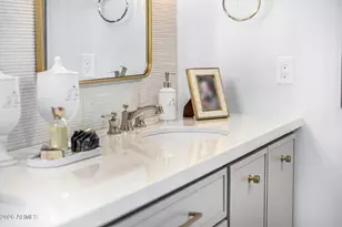 10215 N 100th Pl, Scottsdale, AZ 85258 - Photo 25