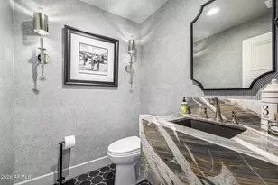 10215 N 100th Pl, Scottsdale, AZ 85258 - Photo 11