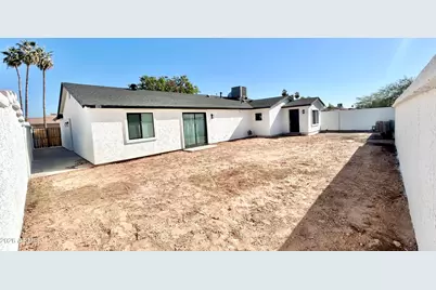 2042 N 64th Drive, Phoenix, AZ 85035 - Photo 35