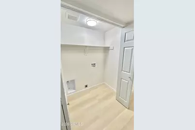 2042 N 64th Drive, Phoenix, AZ 85035 - Photo 15