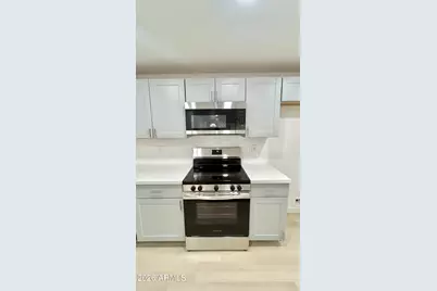 2042 N 64th Drive, Phoenix, AZ 85035 - Photo 13