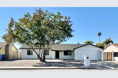 2042 N 64th Drive, Phoenix, AZ 85035 - Photo 1