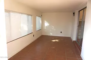 2331 E Betty Elyse Ln, Phoenix, AZ 85022 - Photo 7