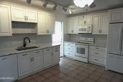 2331 E Betty Elyse Lane, Phoenix, AZ 85022 - Photo 3