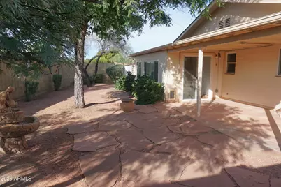 2331 E Betty Elyse Lane, Phoenix, AZ 85022 - Photo 13