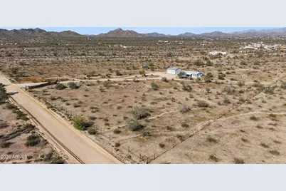 53040 W Whirly Bird Road, Maricopa, AZ 85139 - Photo 47