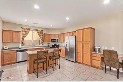 18450 W Paseo Way, Goodyear, AZ 85338 - Photo 13