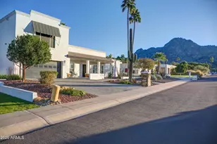 2016 E State Ave, Phoenix, AZ 85020 - Photo 1