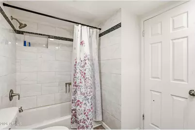 7909 W Pinchot Avenue, Phoenix, AZ 85033 - Photo 9