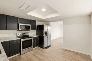 7909 W Pinchot Ave, Phoenix, AZ 85033 - Photo 19