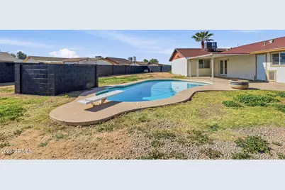 7909 W Pinchot Avenue, Phoenix, AZ 85033 - Photo 1