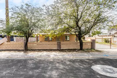 10815 W Apache Street, Avondale, AZ 85323 - Photo 9