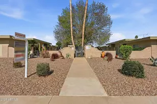 9970 W Royal Oak Rd, Sun City, AZ 85351 - Photo 7