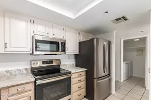 7840 E Camelback Rd, Scottsdale, AZ 85251 - Photo 27