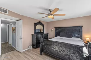 2031 E Vista Dr, Phoenix, AZ 85022 - Photo 11