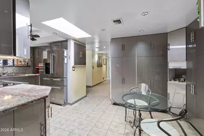 8018 E Vista Bonita Drive, Scottsdale, AZ 85255 - Photo 7