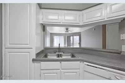2025 E Campbell Avenue #Apt 236, Phoenix, AZ 85016 - Photo 5